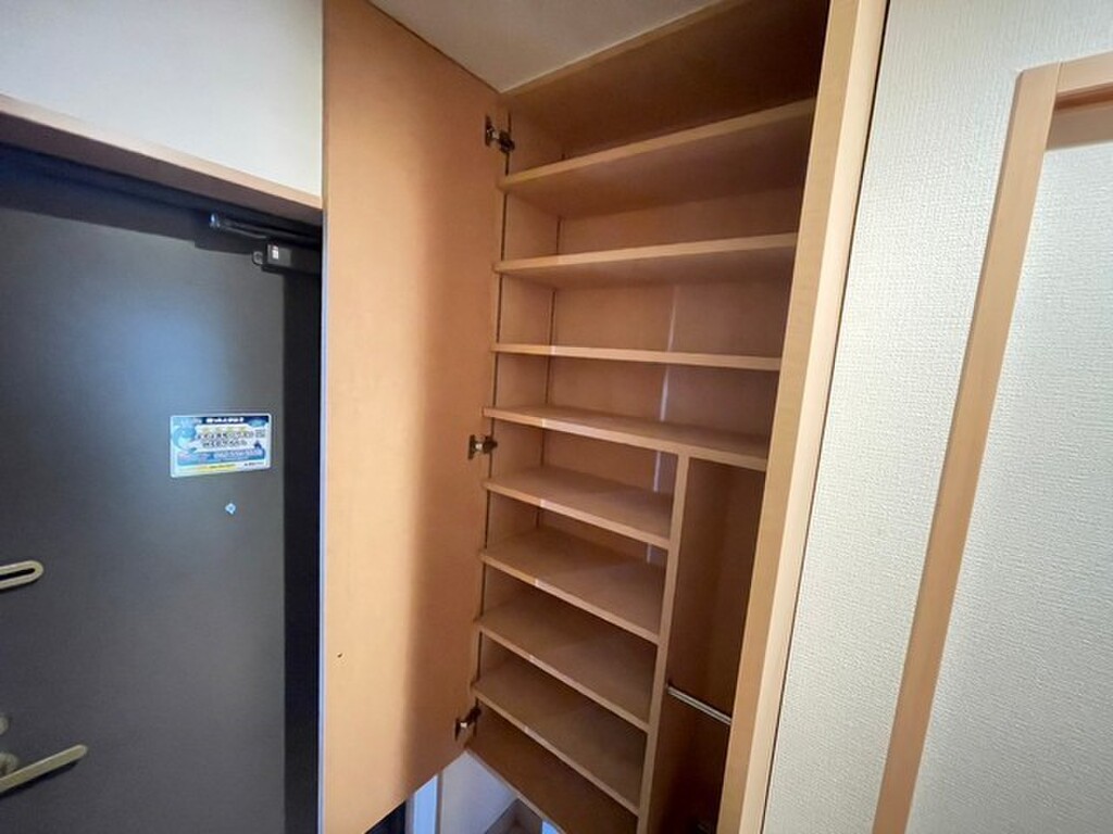 (18/30) 玄関 (18/30) 玄関