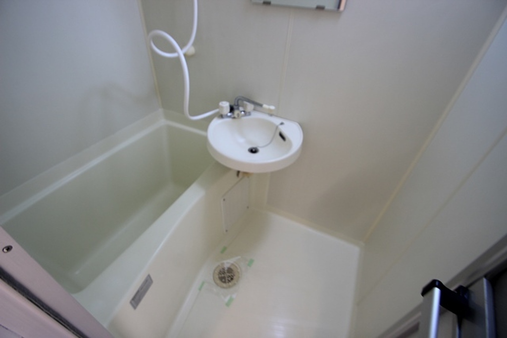 (4/31) バス (4/31) バス