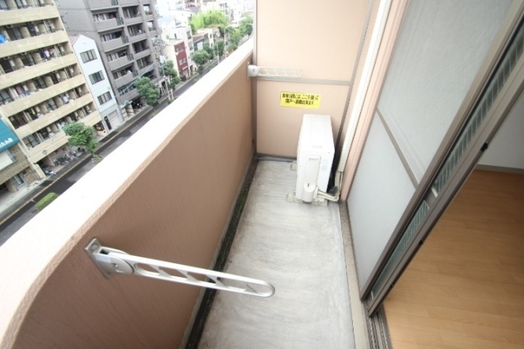 (13/29) バルコニー