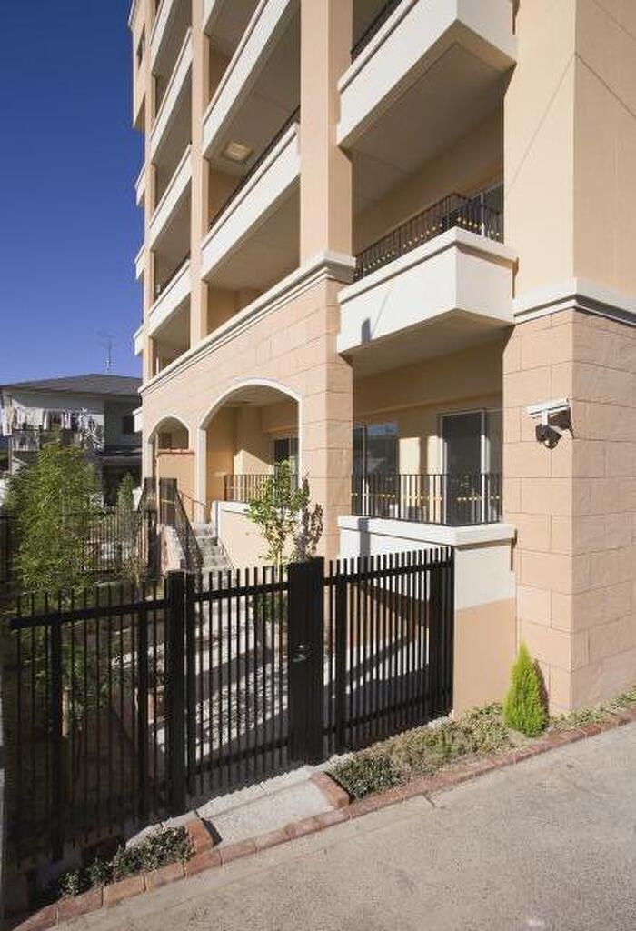 (13/25) 庭 (13/25) 庭