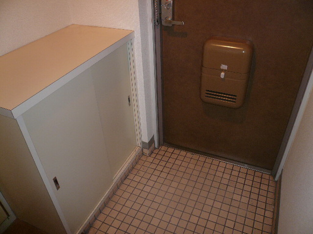 (8/26) 玄関 (8/26) 玄関