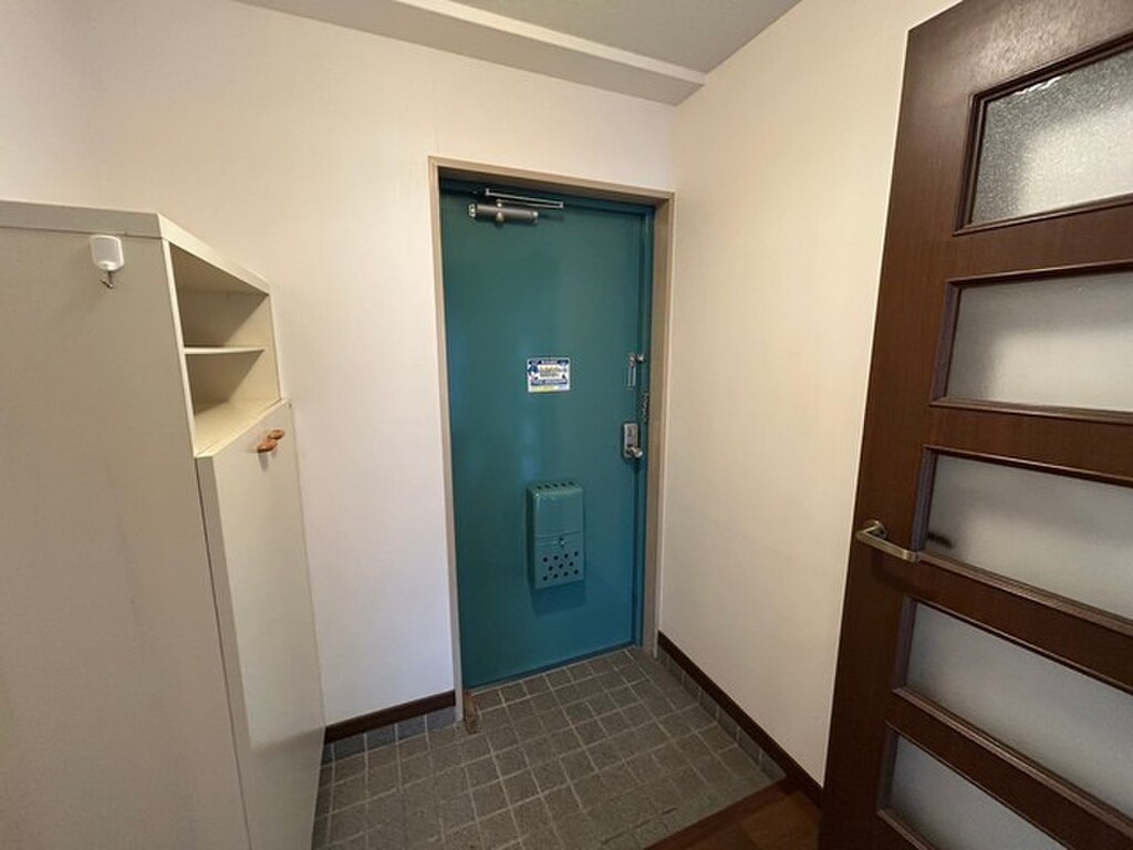 (6/25) 玄関 (6/25) 玄関