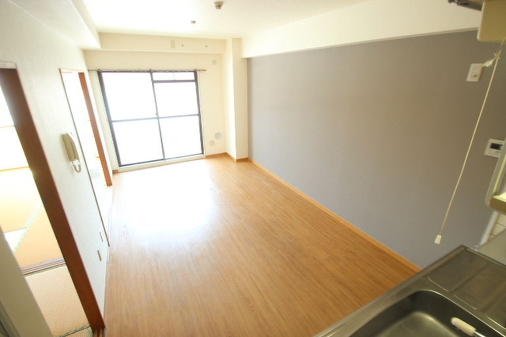 (2/26) 居室・リビング (2/26) 居室・リビング