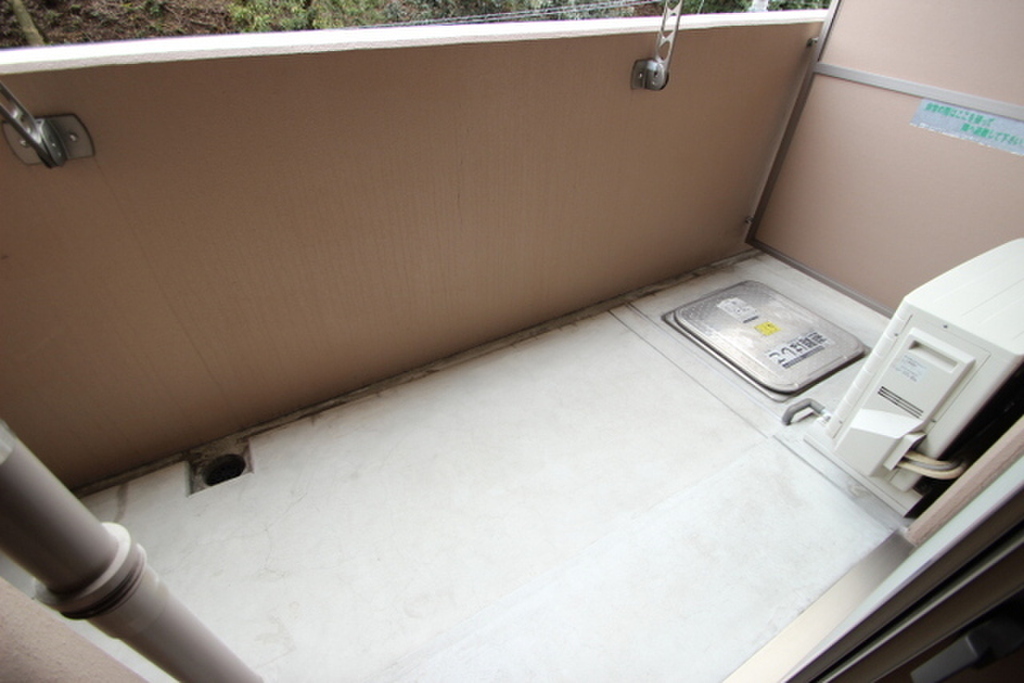 (13/28) バルコニー