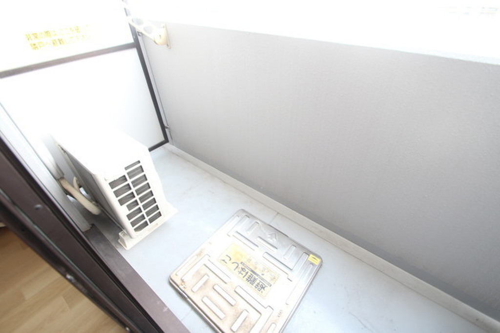 (13/28) バルコニー