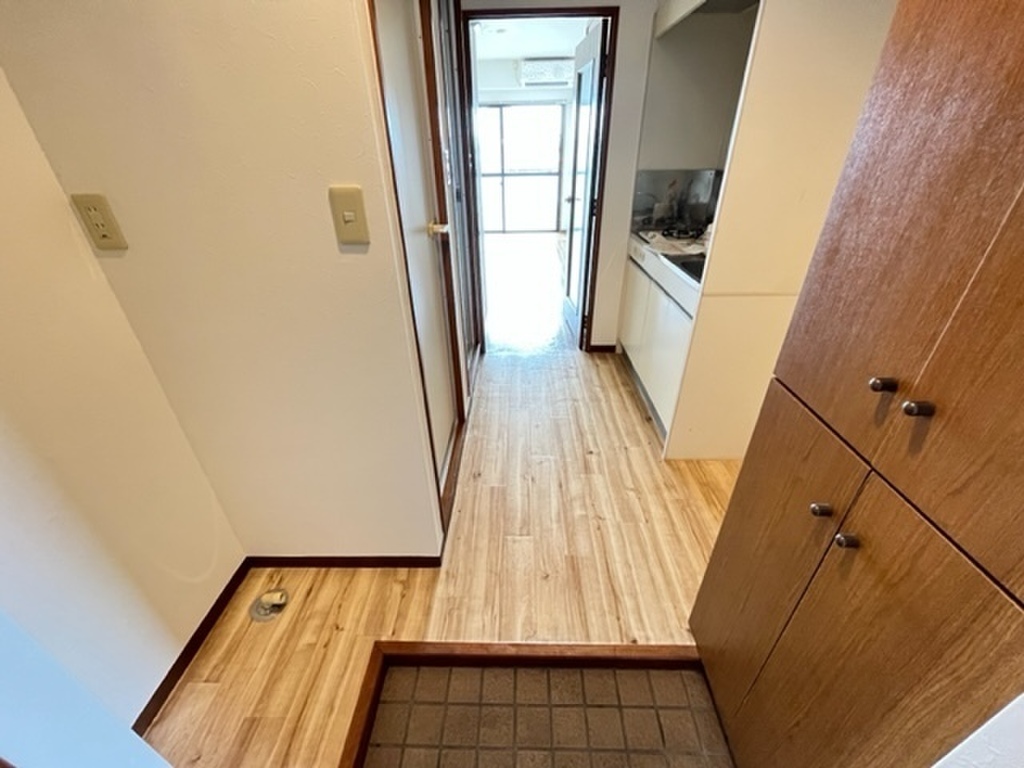 (4/27) 玄関 (4/27) 玄関