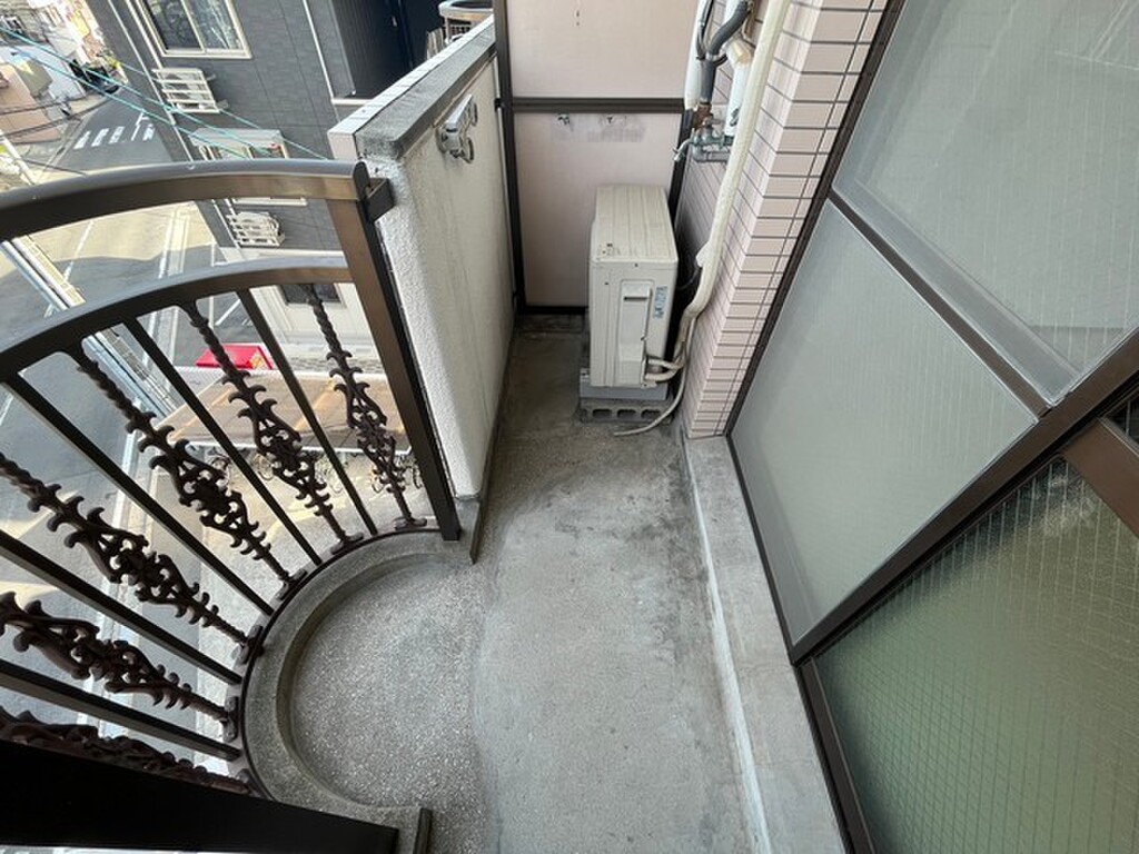 (13/28) バルコニー (13/28) バルコニー