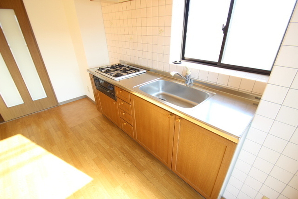 (22/34) キッチン