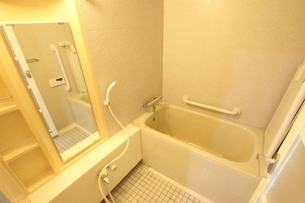 (4/34) バス (4/34) バス