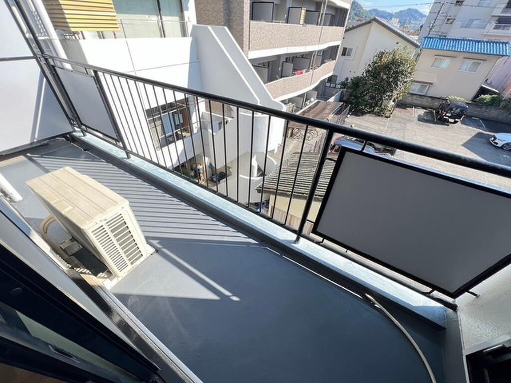 (13/29) バルコニー