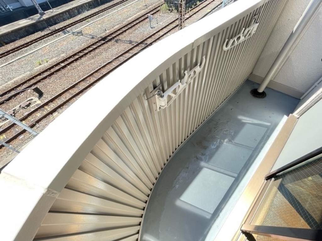 (13/29) バルコニー