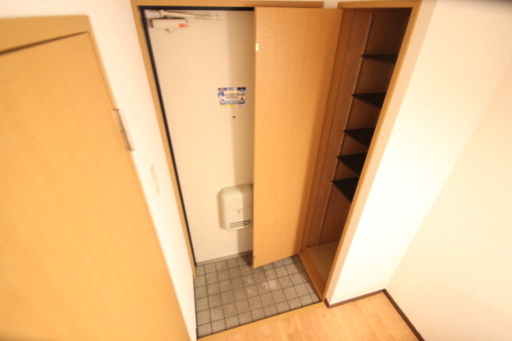 (9/25) 玄関 (9/25) 玄関