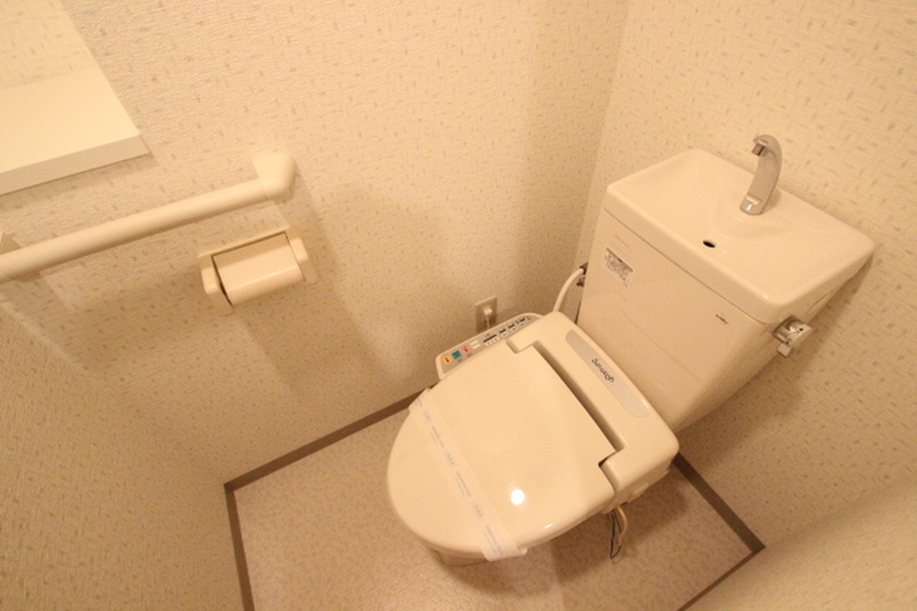 (5/25) トイレ (5/25) トイレ