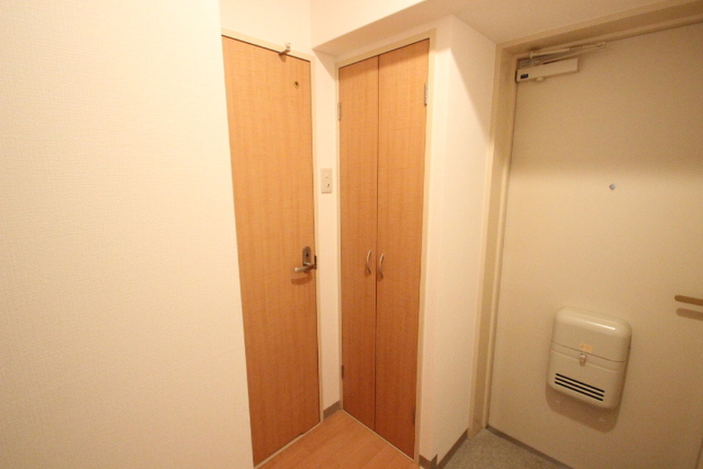 (8/25) 玄関 (8/25) 玄関