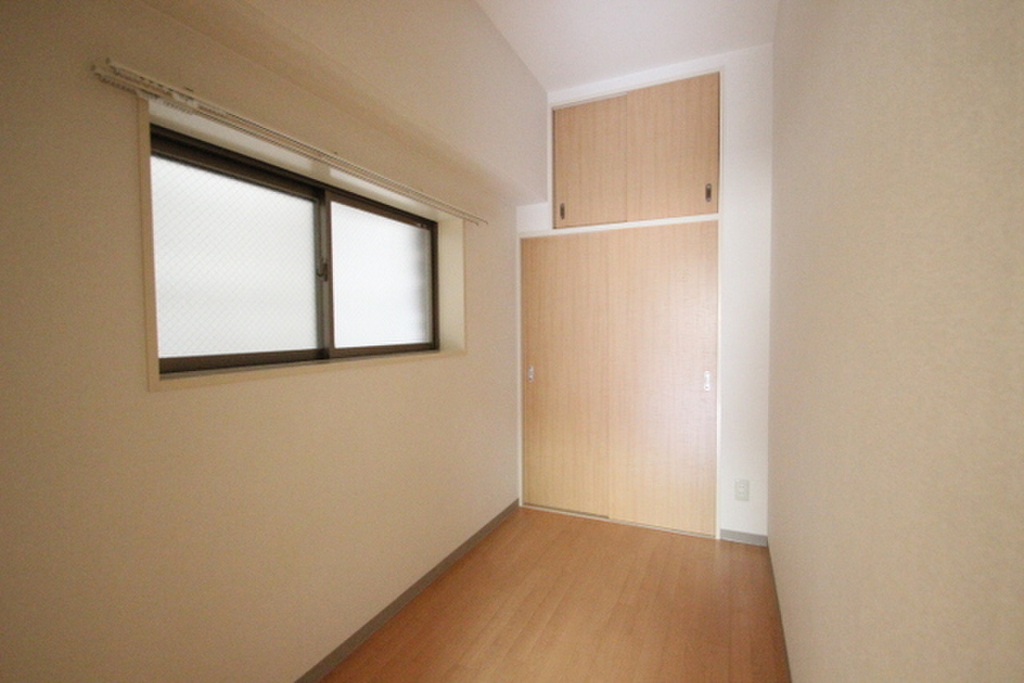 (10/25) 3帖のお部屋・窓有 (10/25) 3帖のお部屋・窓有