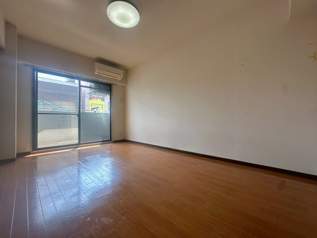 (2/28) 居室・リビング (2/28) 居室・リビング