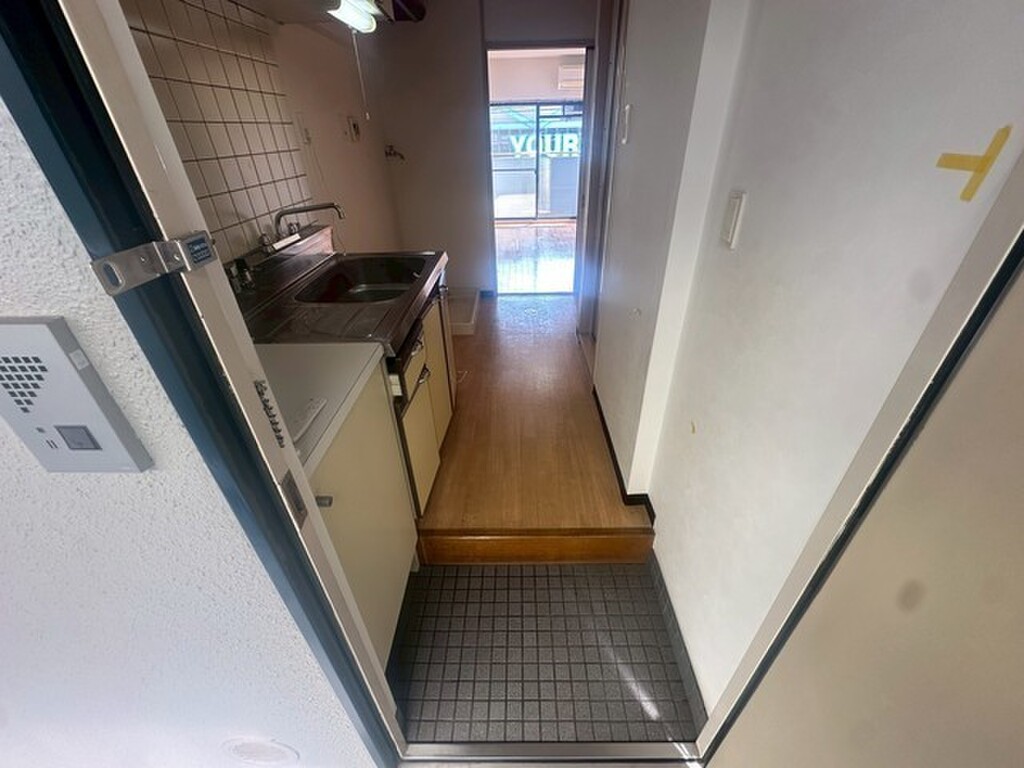 (7/28) 玄関 (7/28) 玄関