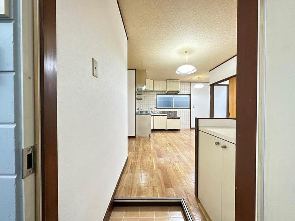 (6/28) 玄関 (6/28) 玄関