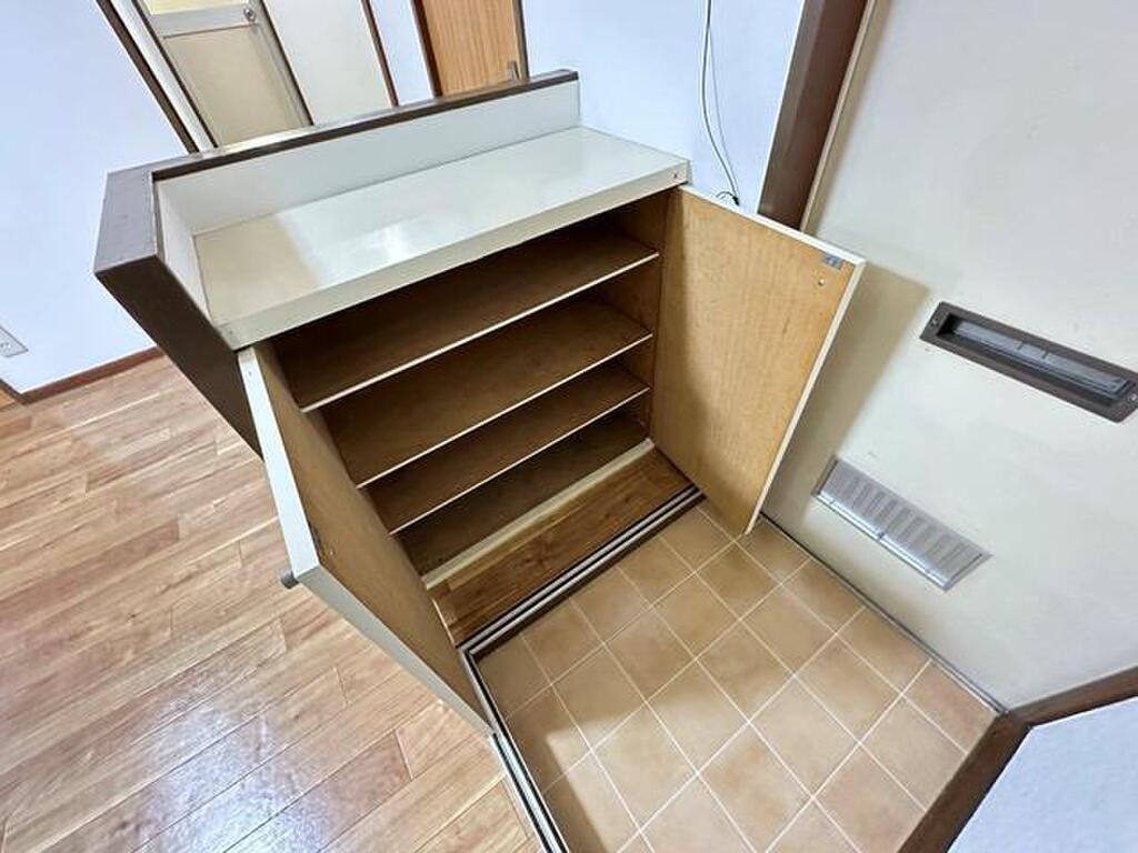 (16/28) 収納 (16/28) 収納