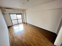 Y’z B.L.D.大町東