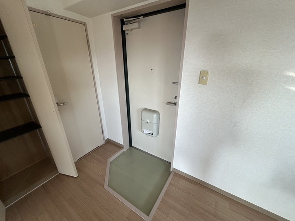 (9/26) 玄関 (9/26) 玄関