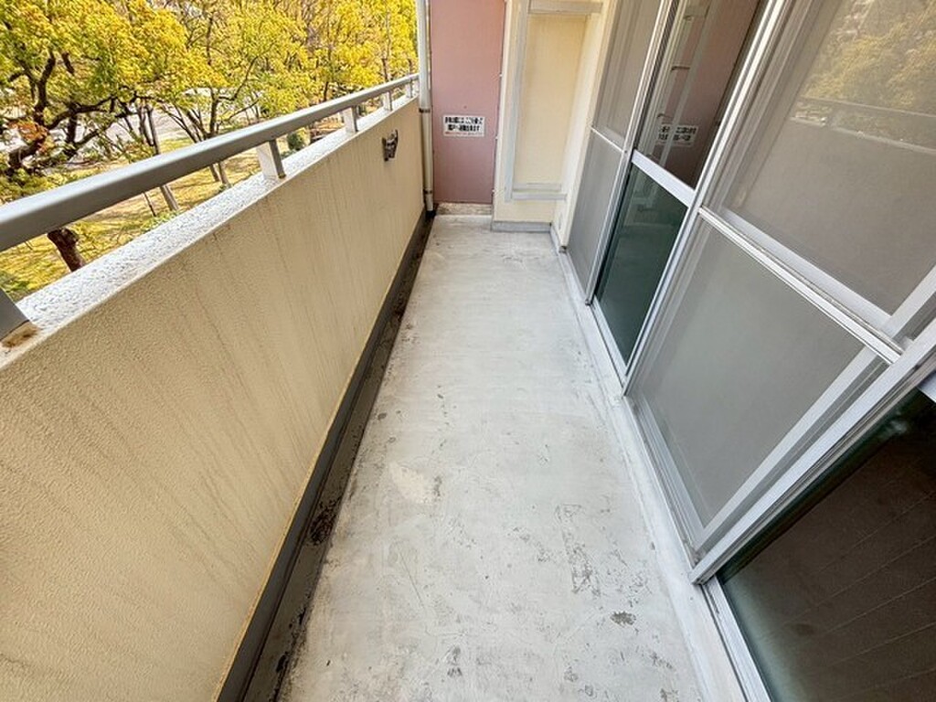 (13/22) バルコニー