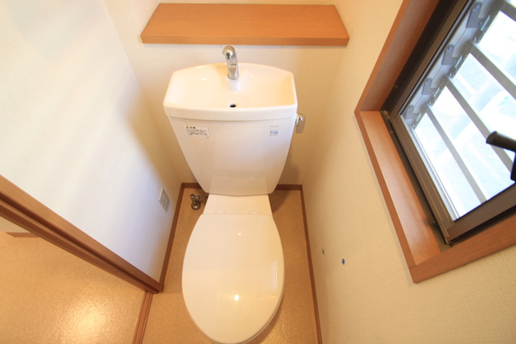 (5/32) トイレ