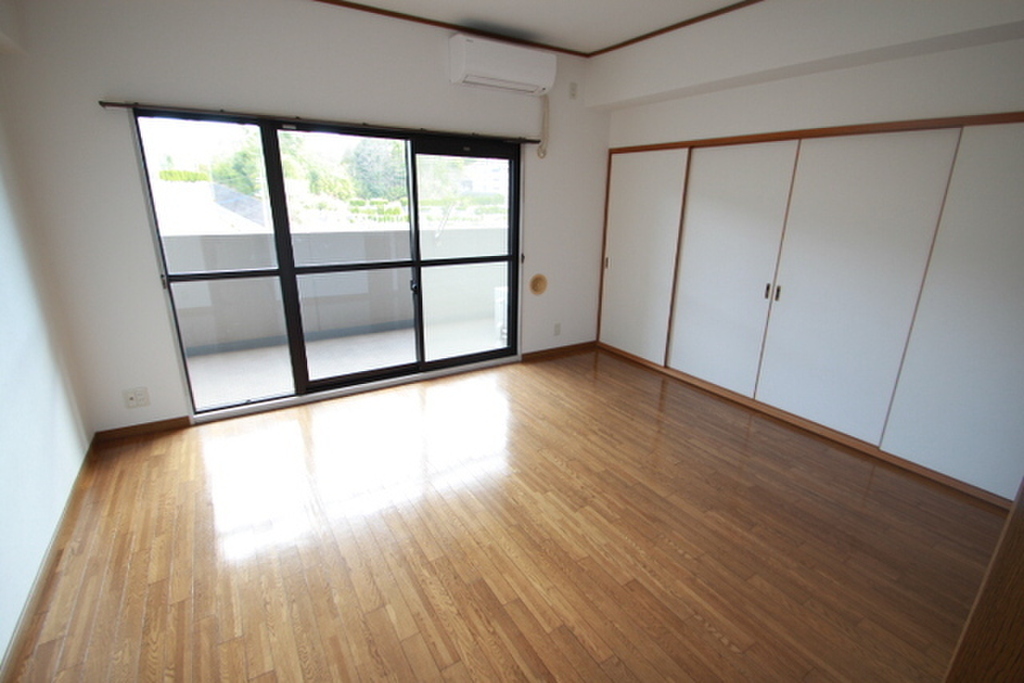 (2/31) 居室・リビング (2/31) 居室・リビング