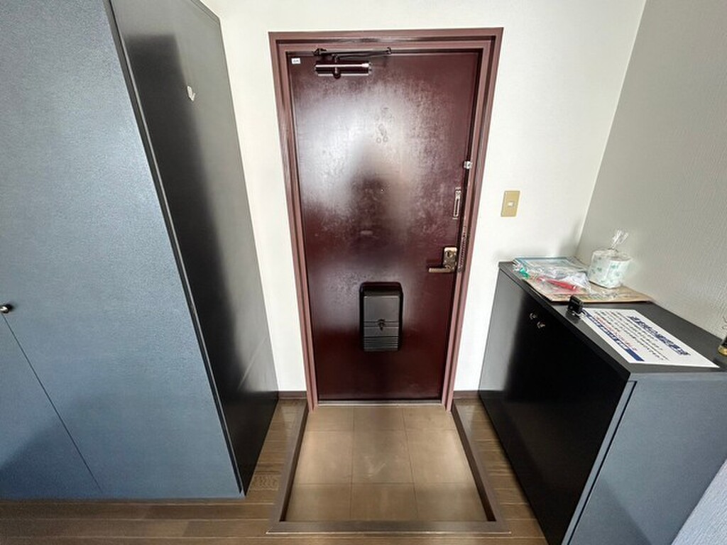 (8/28) 玄関 (8/28) 玄関