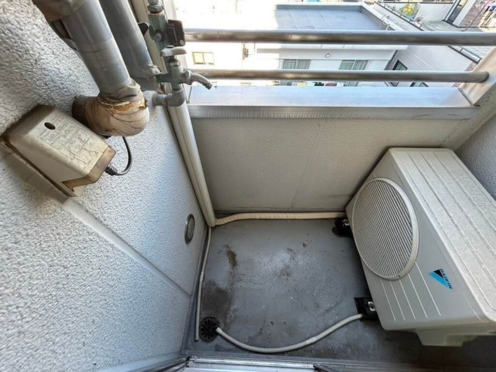 (13/28) バルコニー (13/28) バルコニー