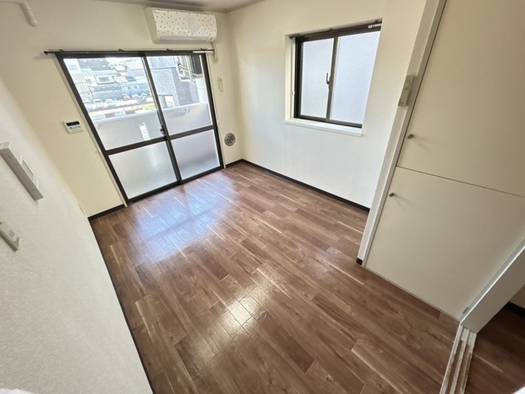 (2/26) 居室・リビング (2/26) 居室・リビング