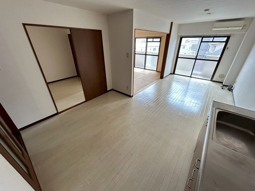 (2/34) 居室・リビング