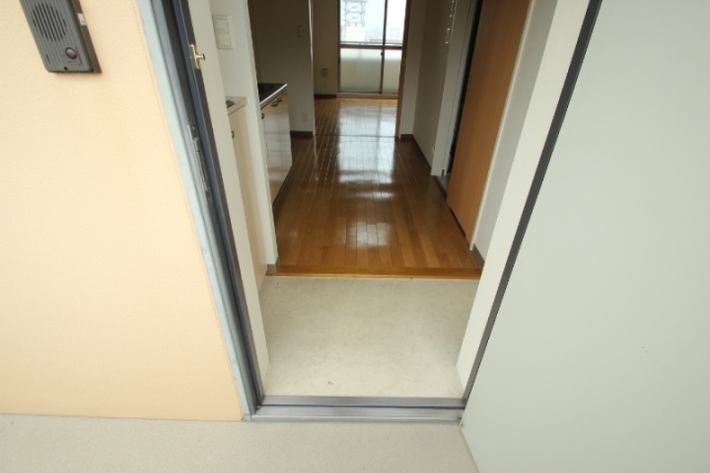 (6/27) 玄関 (6/27) 玄関