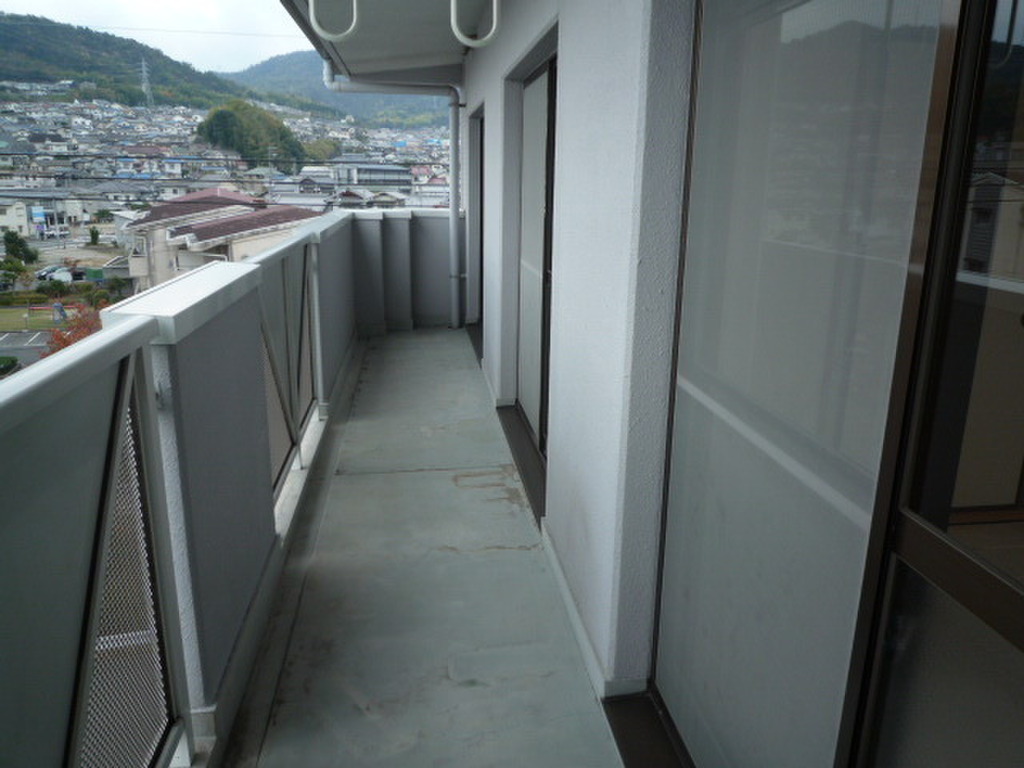 (13/25) バルコニー (13/25) バルコニー