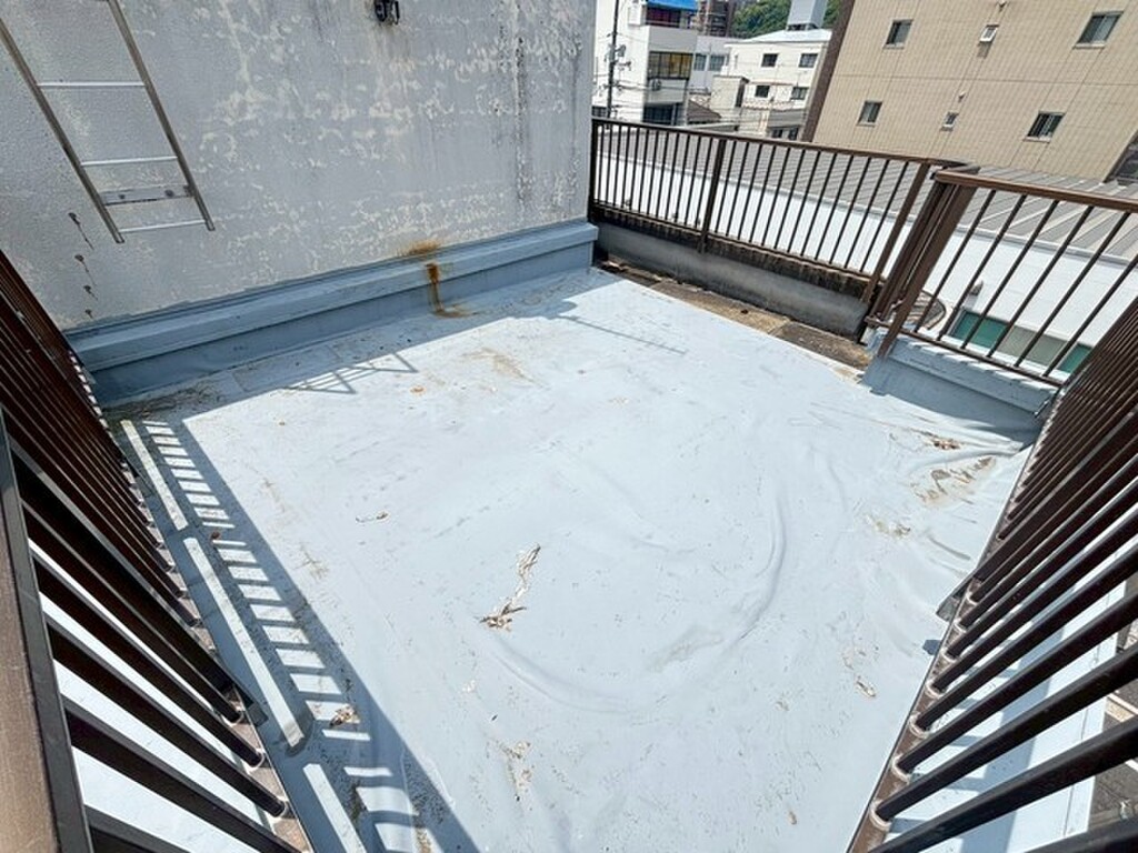 (13/25) バルコニー (13/25) バルコニー