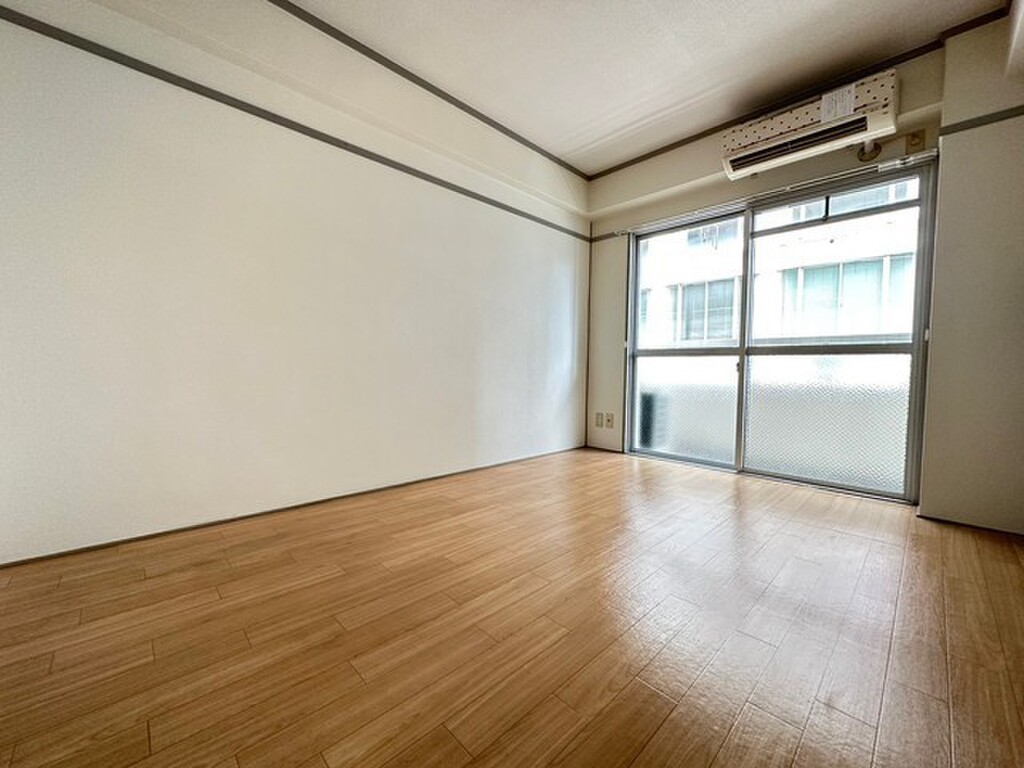 (2/27) 居室・リビング (2/27) 居室・リビング