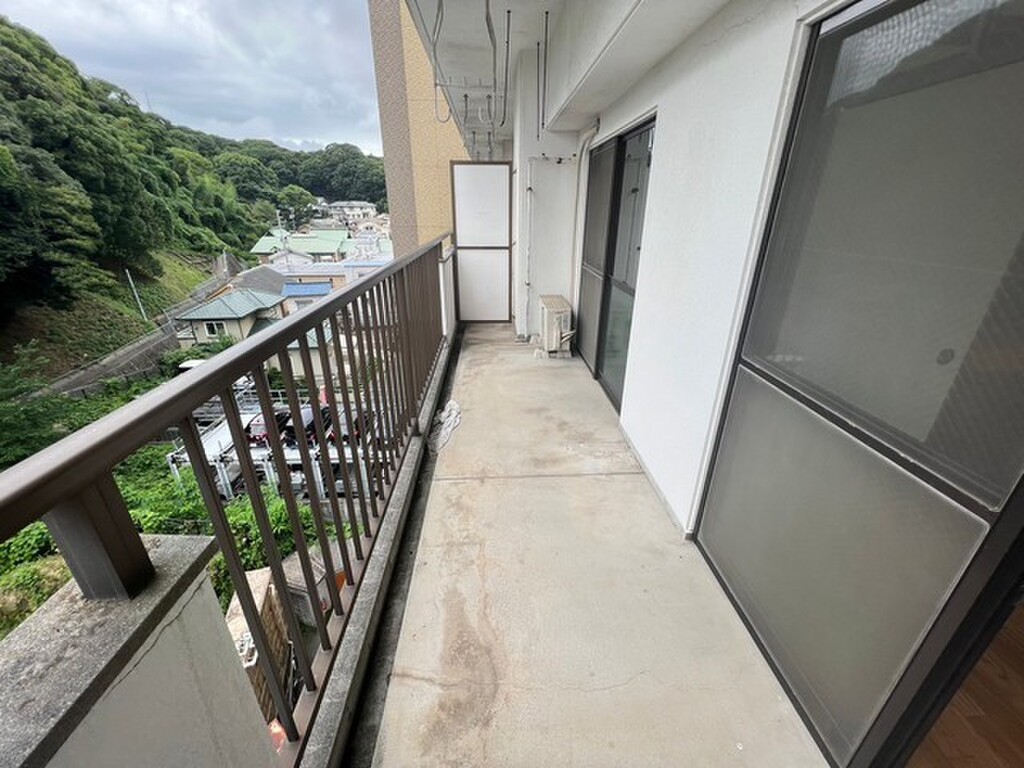 (13/26) バルコニー