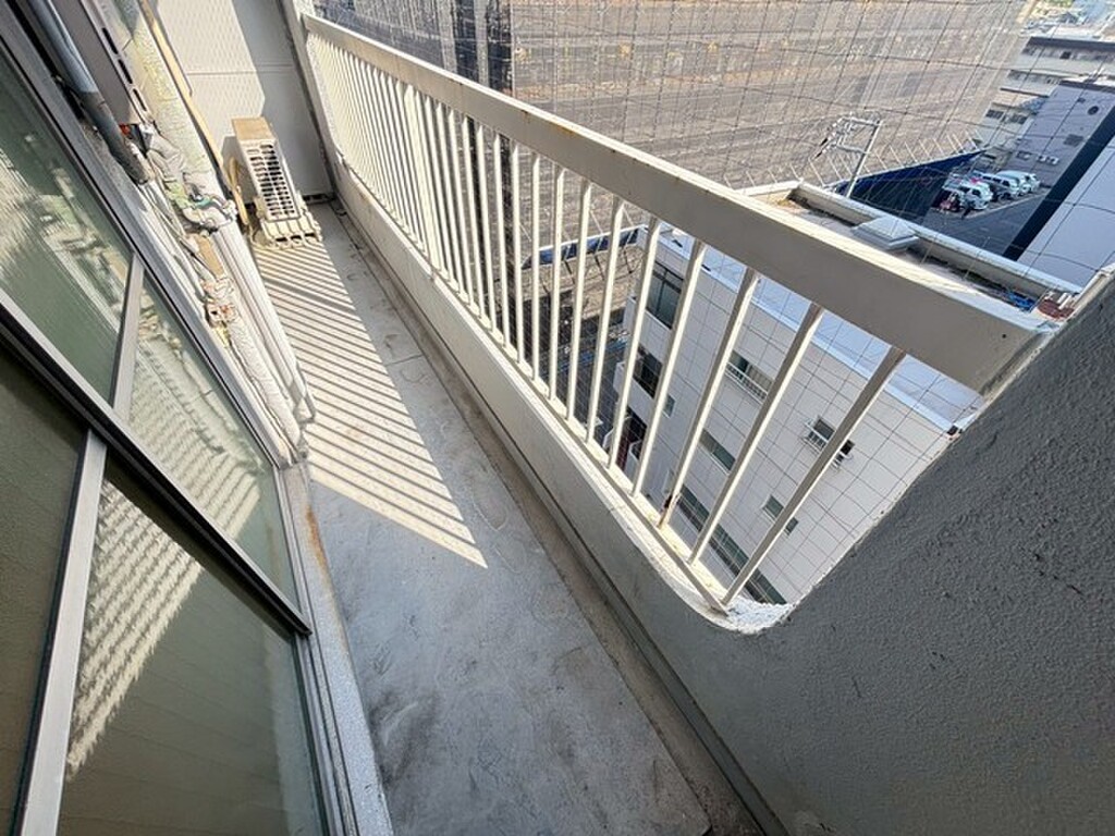 (13/30) バルコニー