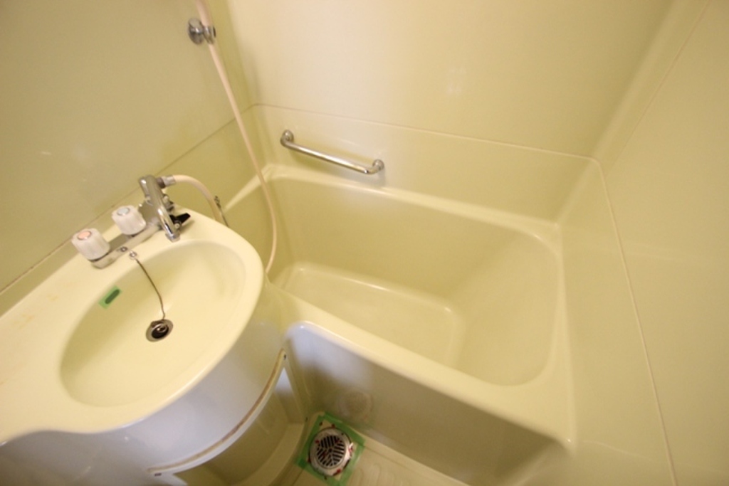 (4/32) バス (4/32) バス