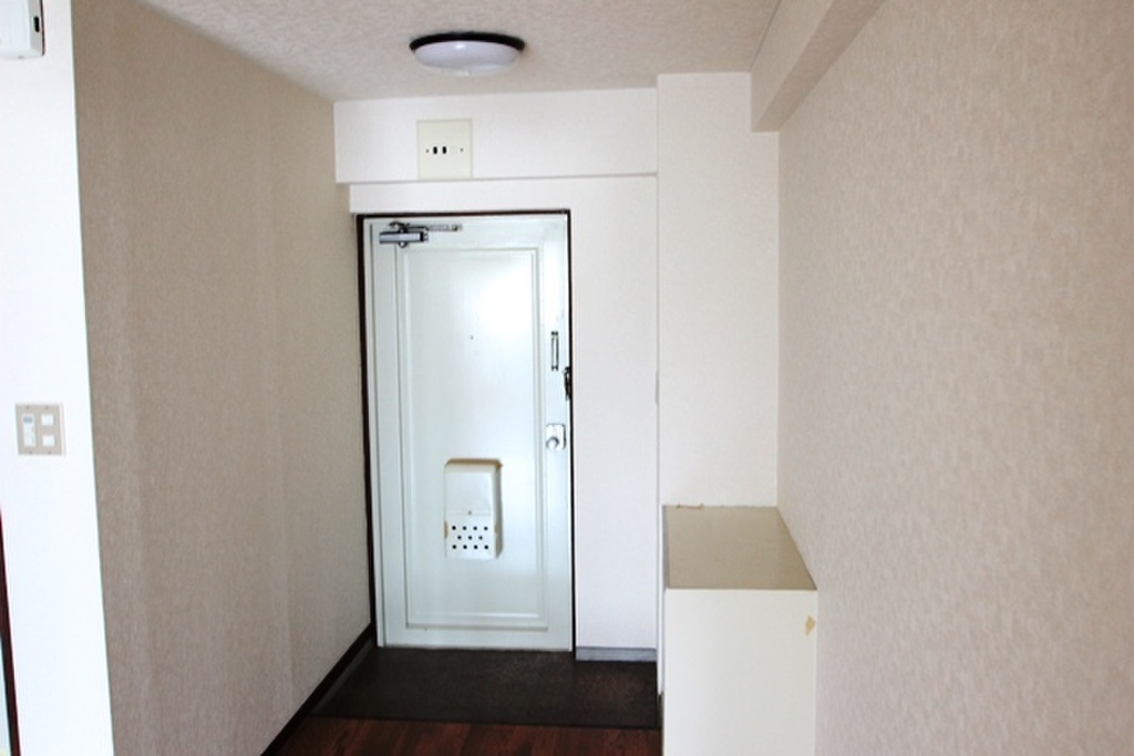 (15/32) 玄関 (15/32) 玄関