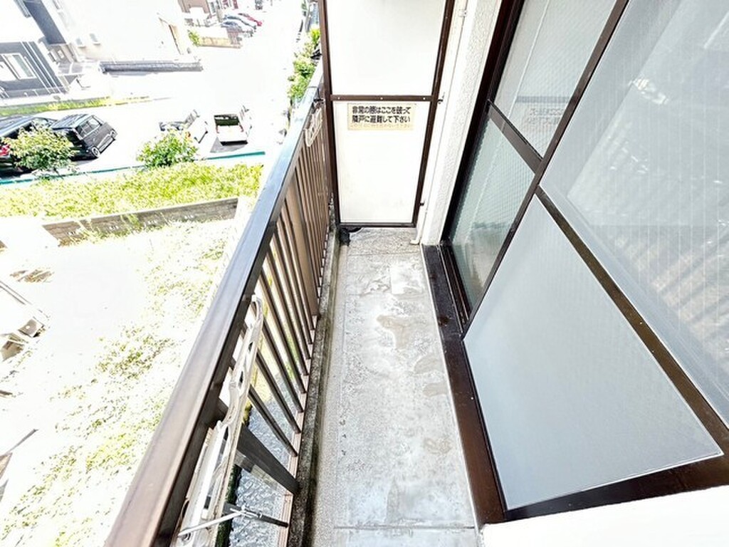 (12/23) バルコニー