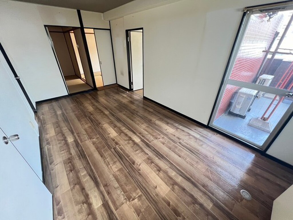 (2/27) 居室・リビング (2/27) 居室・リビング