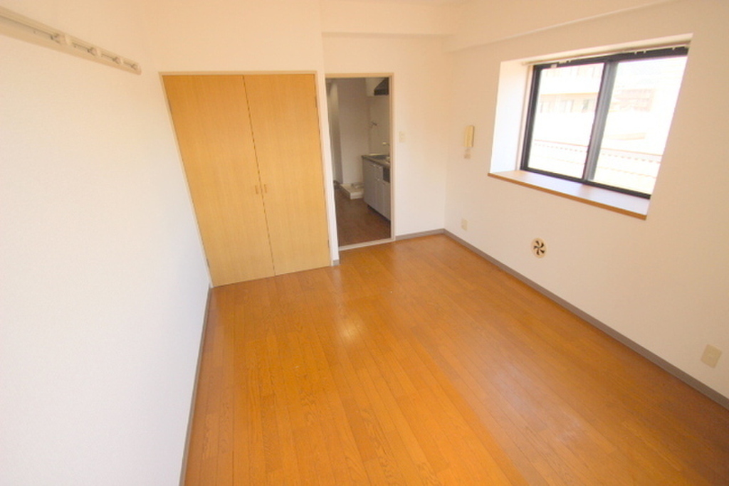 (2/24) 居室・リビング (2/24) 居室・リビング