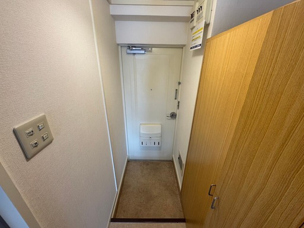 (7/25) 玄関 (7/25) 玄関