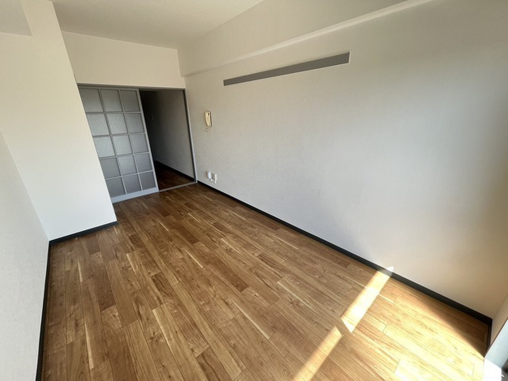 (4/28) 居室・リビング (4/28) 居室・リビング