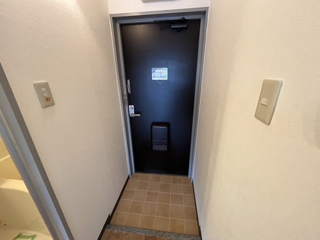 (9/28) 玄関 (9/28) 玄関