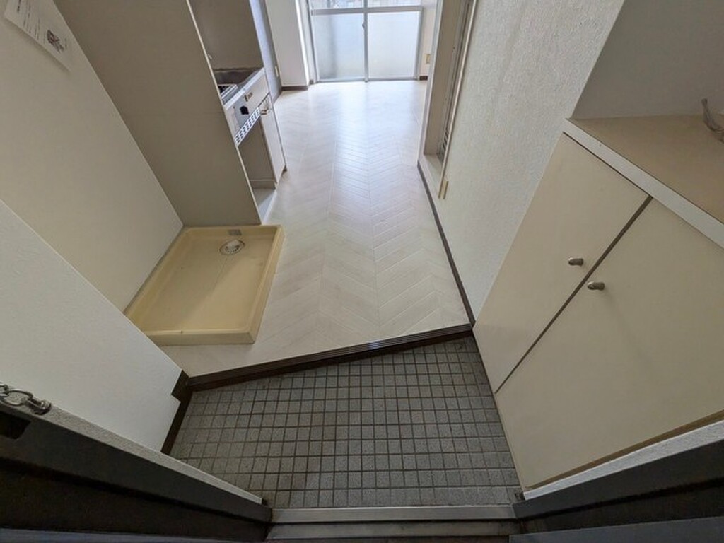 (8/27) 玄関 (8/27) 玄関