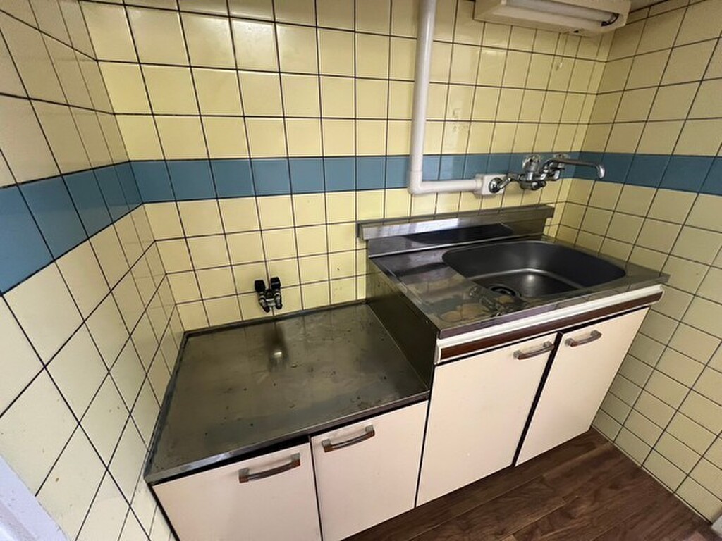 (16/28) キッチン