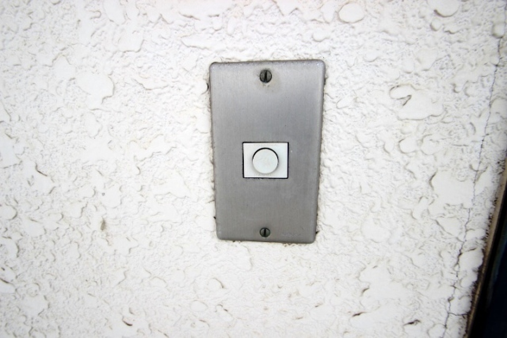 (11/30) インターホン