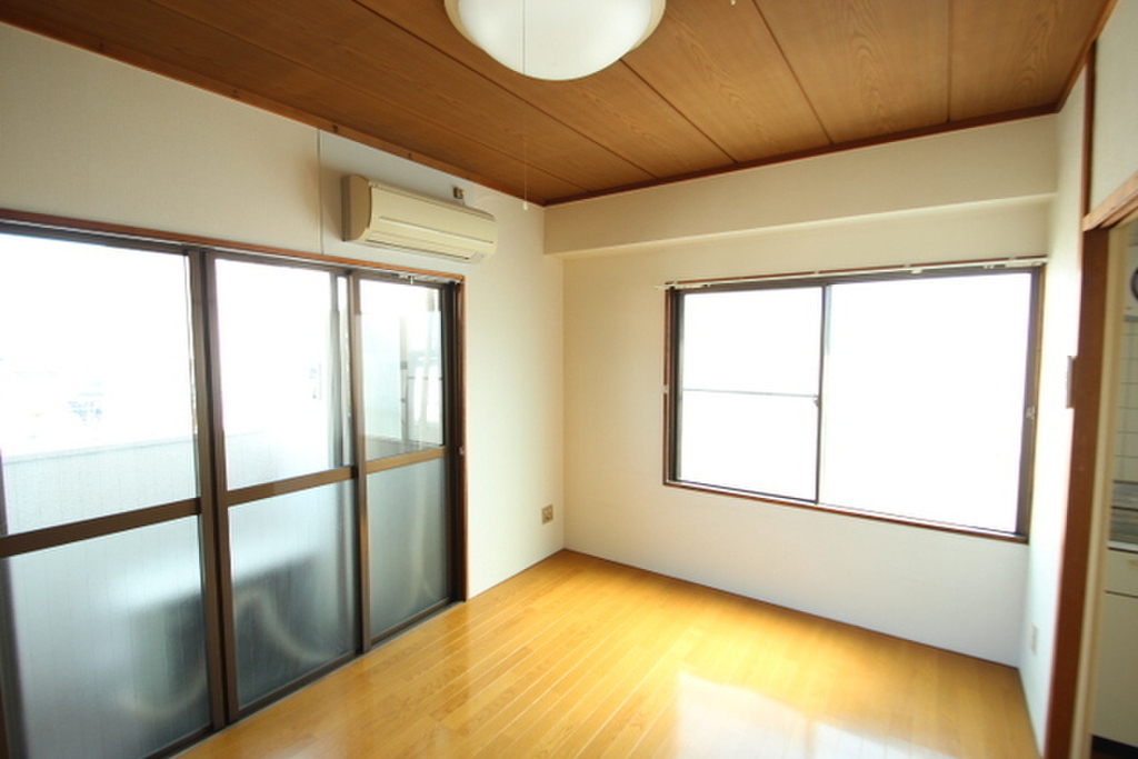 (2/25) 居室・リビング (2/25) 居室・リビング